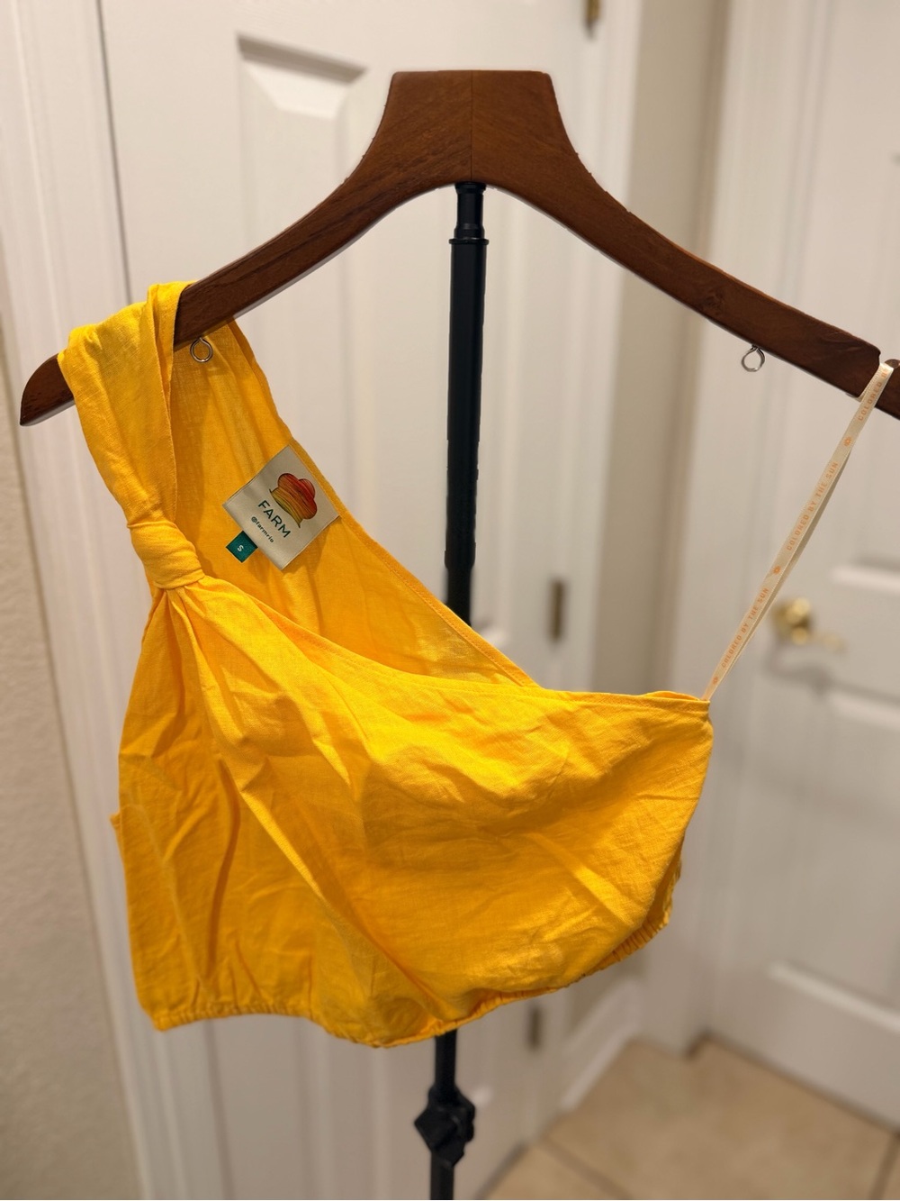 FARM Rio One-Shoulder Yellow Crop Top Size Small - Picture 3 of 8